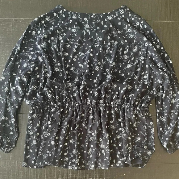 Lane Bryant blue floral career chiffon blouse SZ 22 - Picture 3 of 3